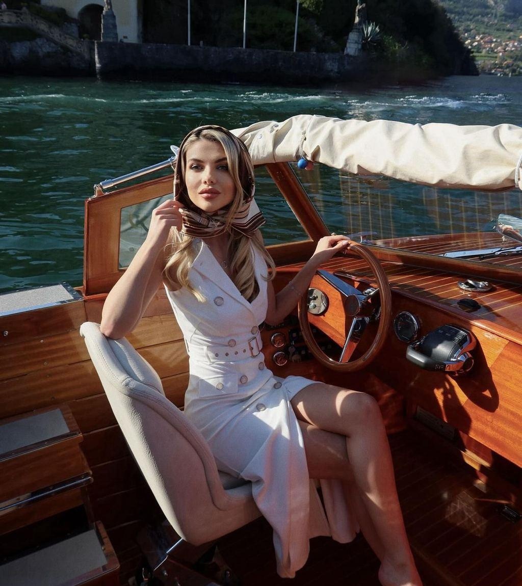 Яна привлекальеная девушка из Богучара цена от 10000 руб