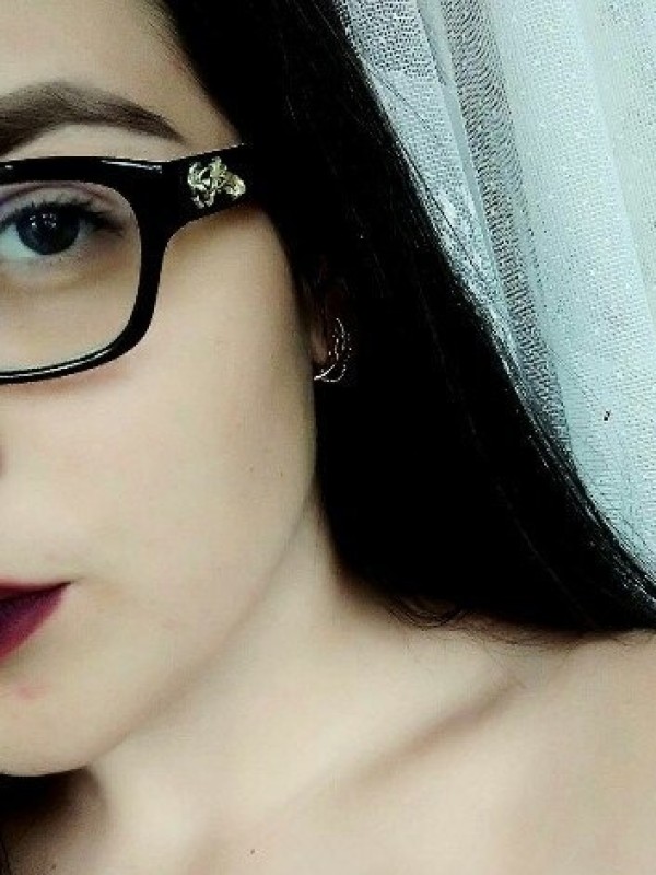 Люда привлекательная девушка из Богучара цена от 8000 руб