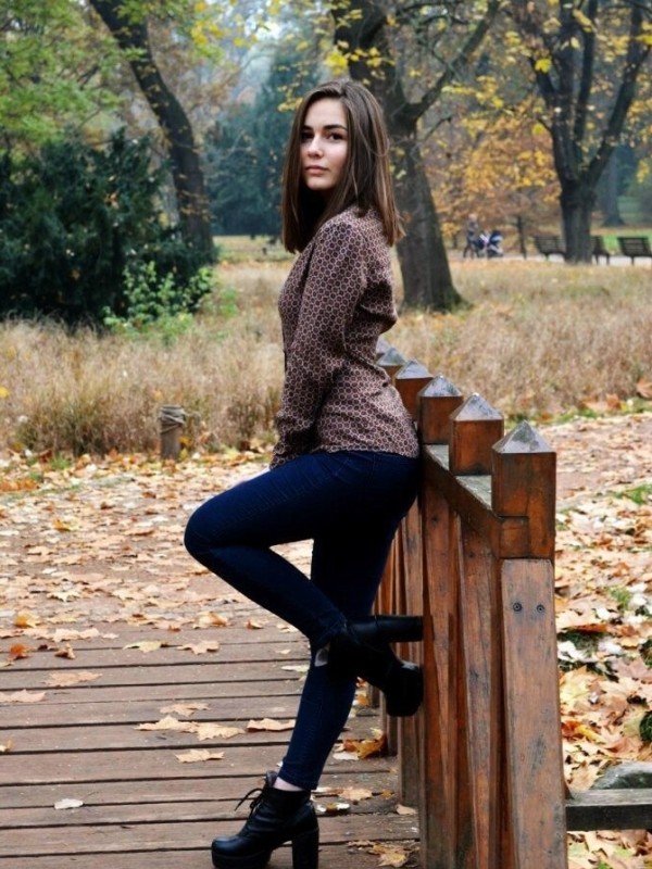 Карина привлекательная девушка из Богучара цена от 3500 руб