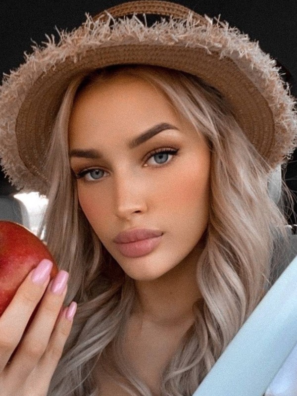 Валерия привлекательная девушка из Богучара цена от 3000 руб